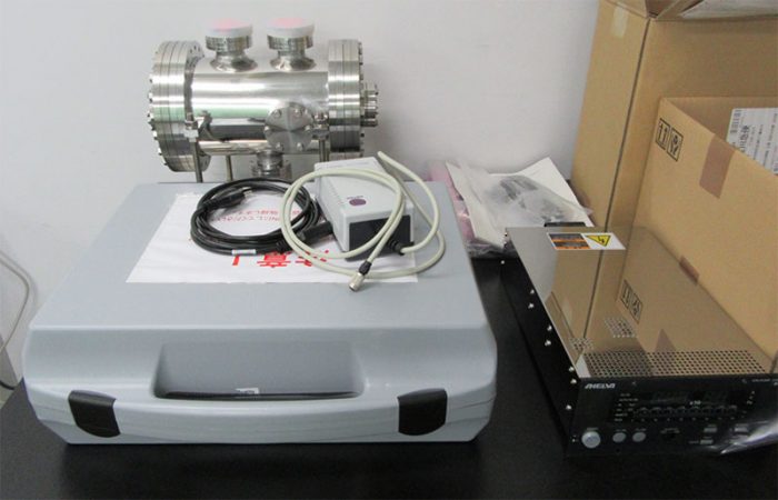 <p>Soft X-ray fluorescence holography measuring apparatus</p>
